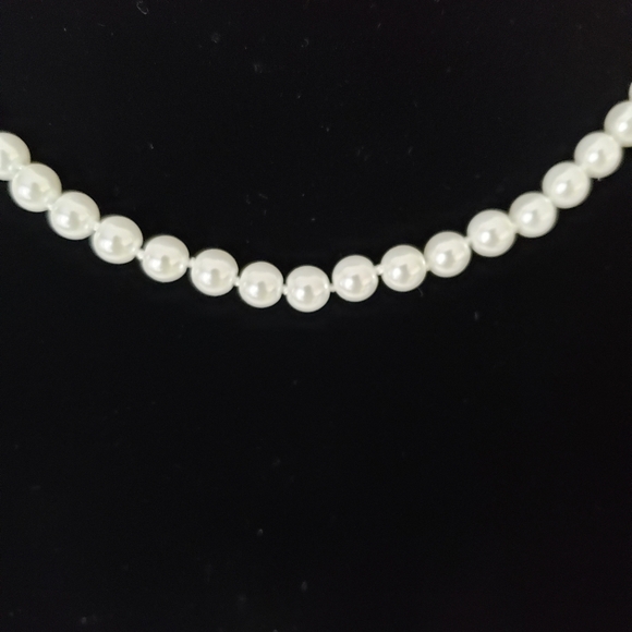 Fifth Avenue Collection Necklace - Picture 2 of 2